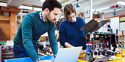 Ein Verbund für den Transfer von Hochschulen in die Praxis Ein Verbund für den Transfer von Hochschulen in die Praxis